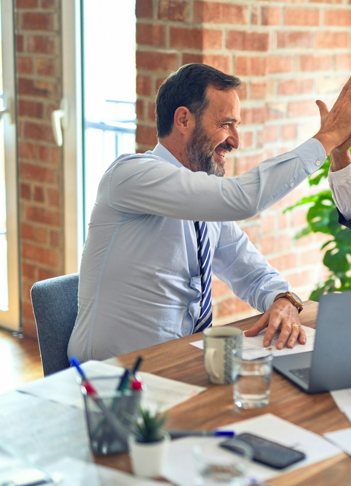 deux personne qui travaille