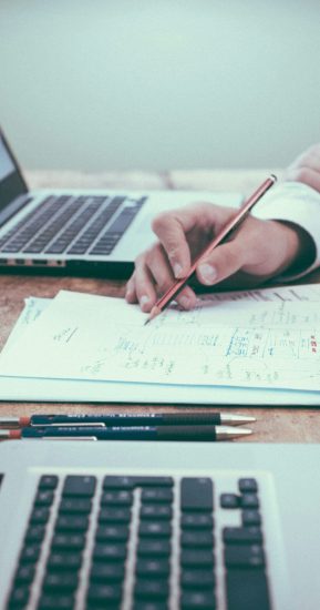 scott-graham-5fNmWej4tAA-unsplash